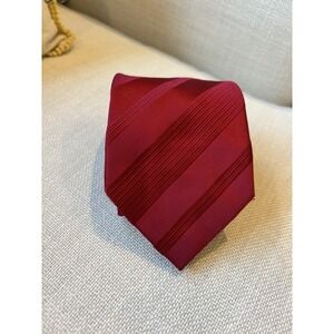 Donald J. Trump Signature Collection Red Textured Striped Silk Tie 3.5"
